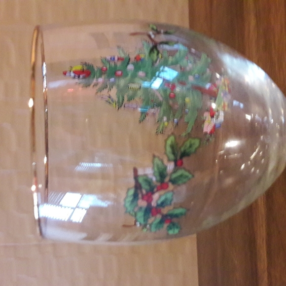 Genuine Spode Christmas Tree Wine Glasses with Gold Rim. Set of 5 - Picture 5 of 5